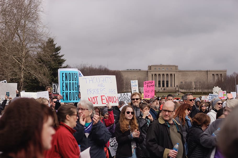 1 dead, at least 21 injured in shooting at Kansas City Chiefs' Super Bowl rally